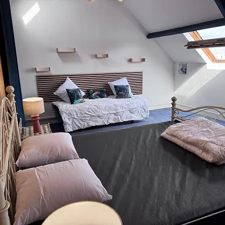 Maison Bord De Adeline